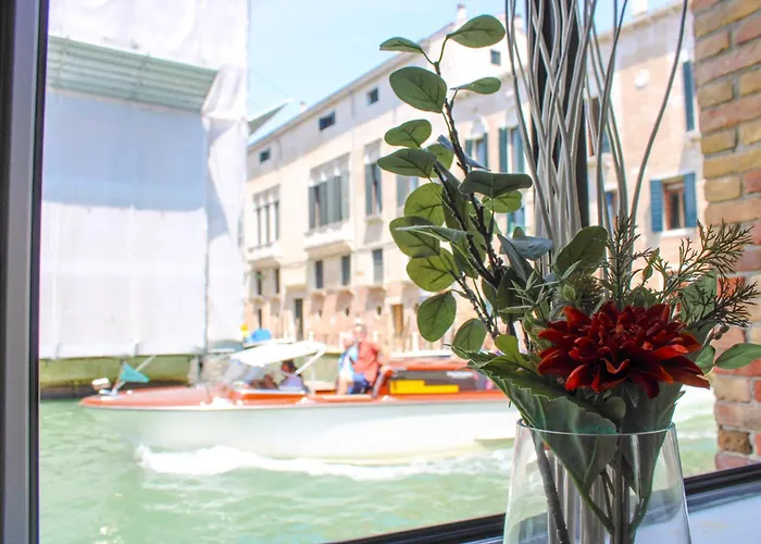 Al Canal Regio - Guest House Venezia